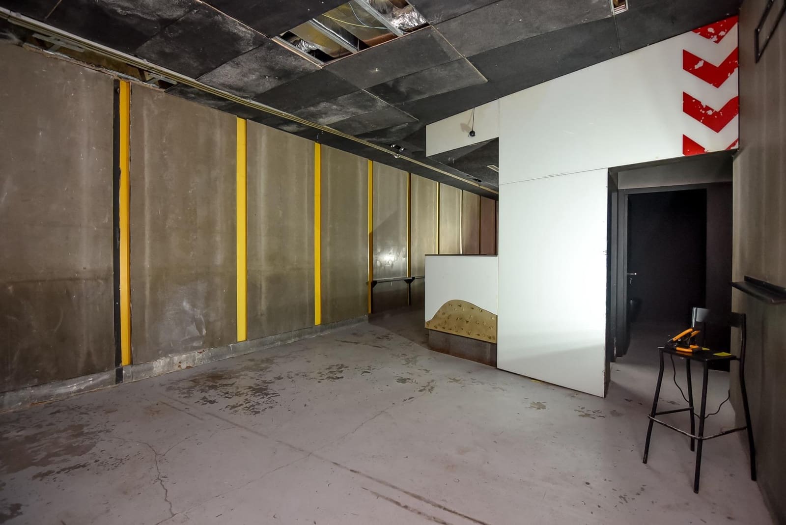 Erhverv til salg i A Coruna by - € 110.000 (Ref: 9185759)