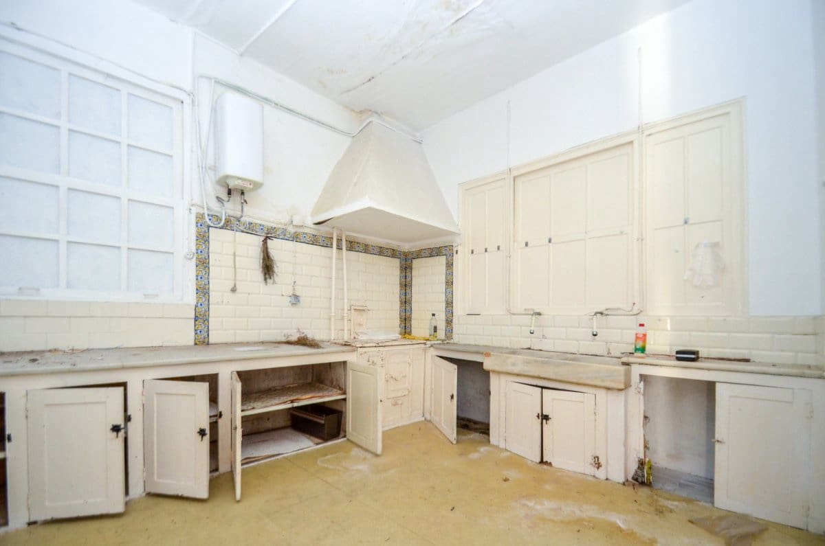 Erhverv til salg i Naron - € 90.000 (Ref: 9185760)