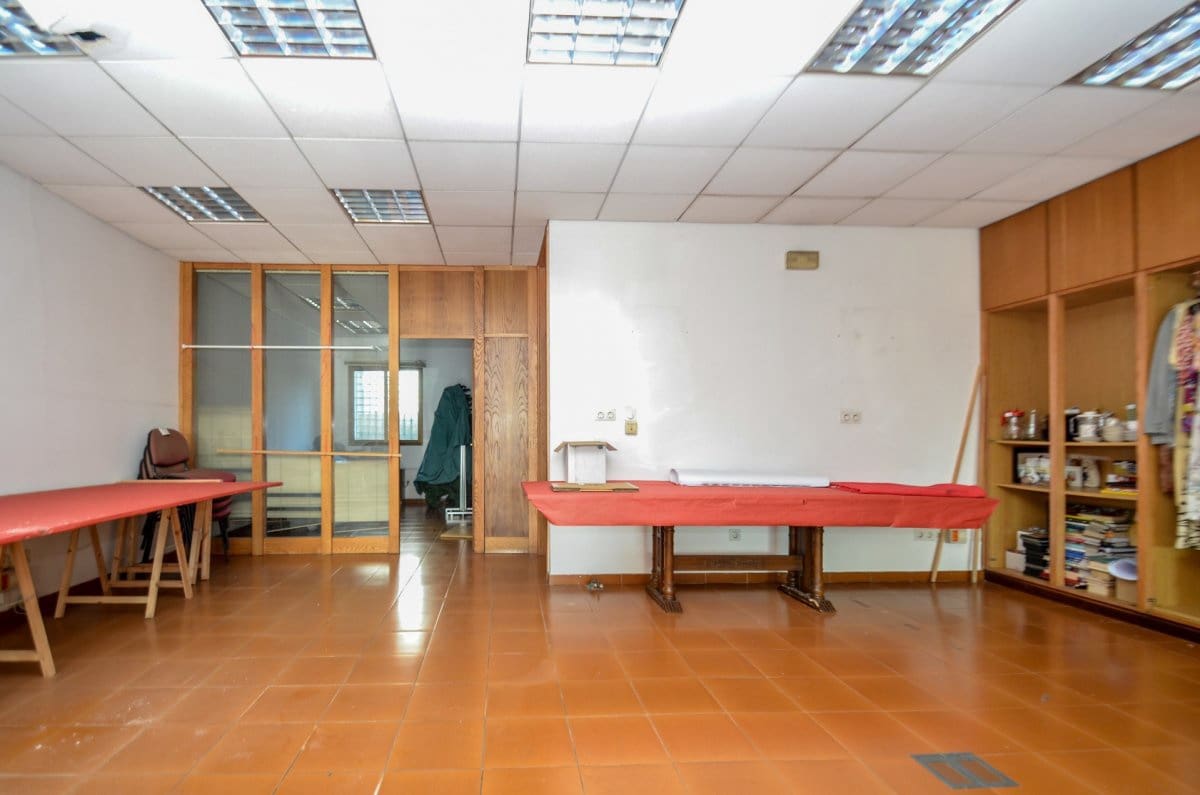 Erhverv til salg i Naron - € 90.000 (Ref: 9185760)