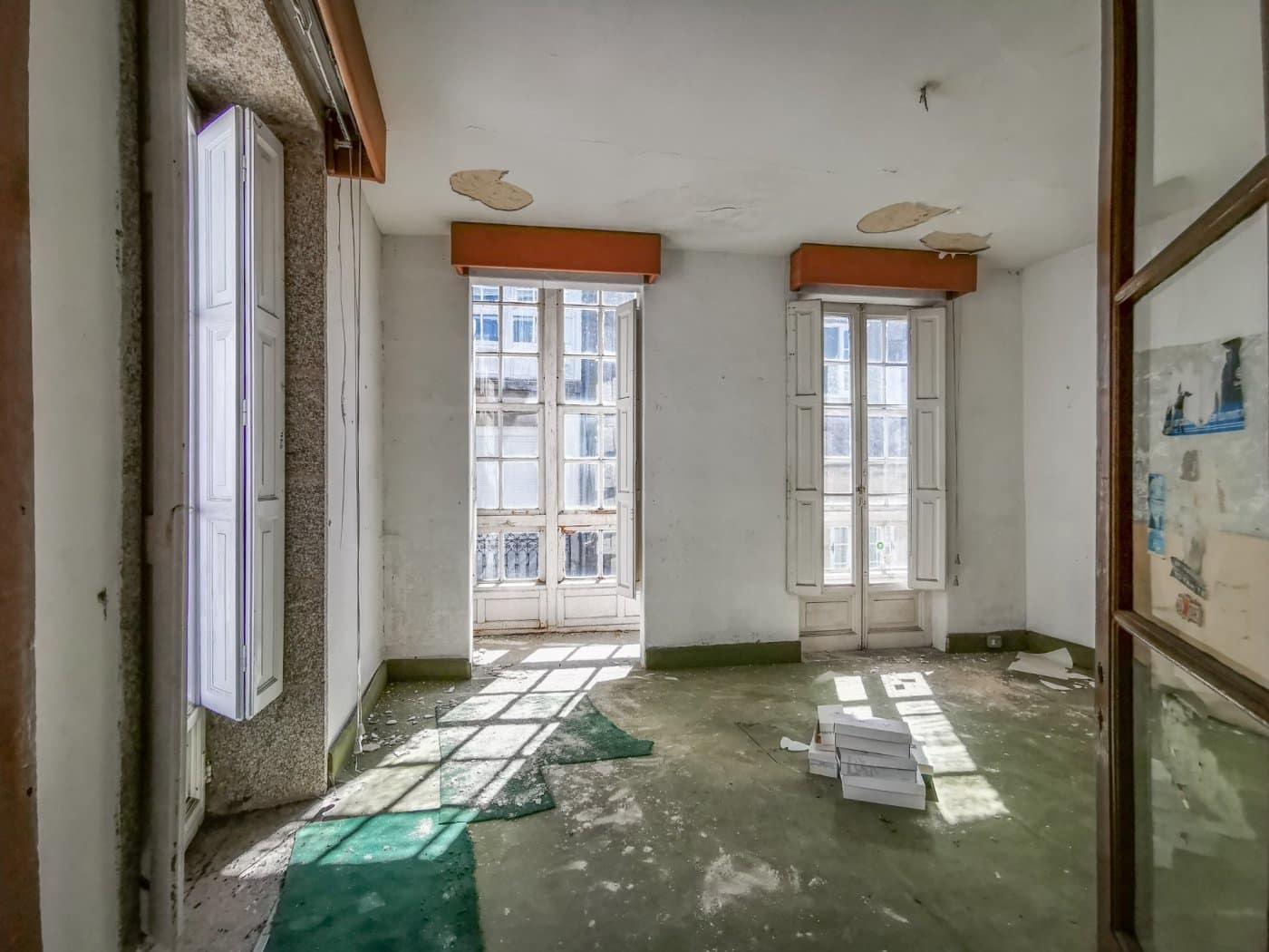 Erhverv til salg i Santiago de Compostela - € 750.000 (Ref: 9185768)