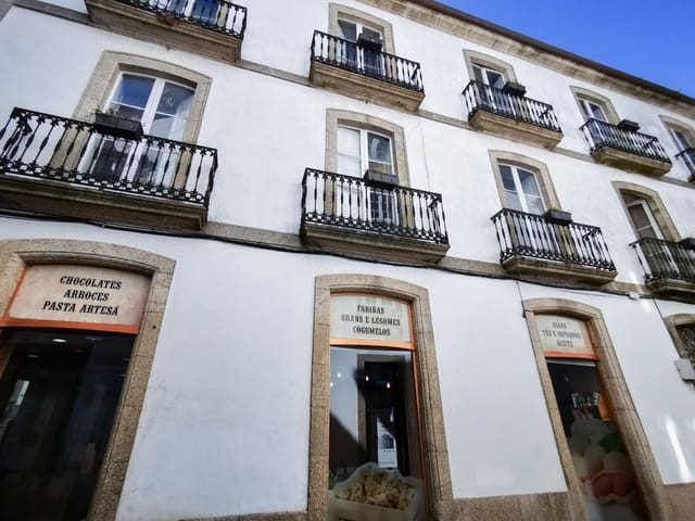 Erhverv til salg i Santiago de Compostela - € 750.000 (Ref: 9185768)