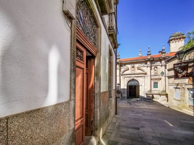 Erhverv til salg i Santiago de Compostela - € 750.000 (Ref: 9185768)