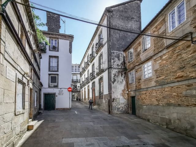 Erhverv til salg i Santiago de Compostela - € 750.000 (Ref: 9185768)