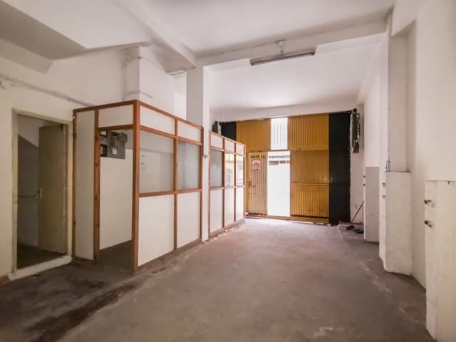 Erhverv til salg i A Coruña by - € 95.000 (Ref: 9185773)