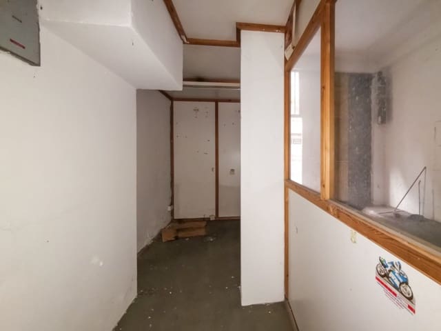 Erhverv til salg i A Coruña by - € 95.000 (Ref: 9185773)