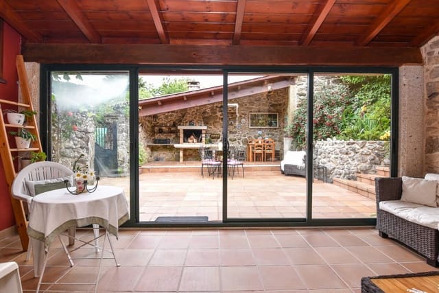 3 bedroom Finca/Country House for sale in Mondariz - € 385,000 (Ref: 9185777)