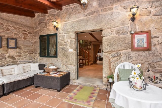 3 bedroom Finca/Country House for sale in Mondariz - € 385,000 (Ref: 9185777)