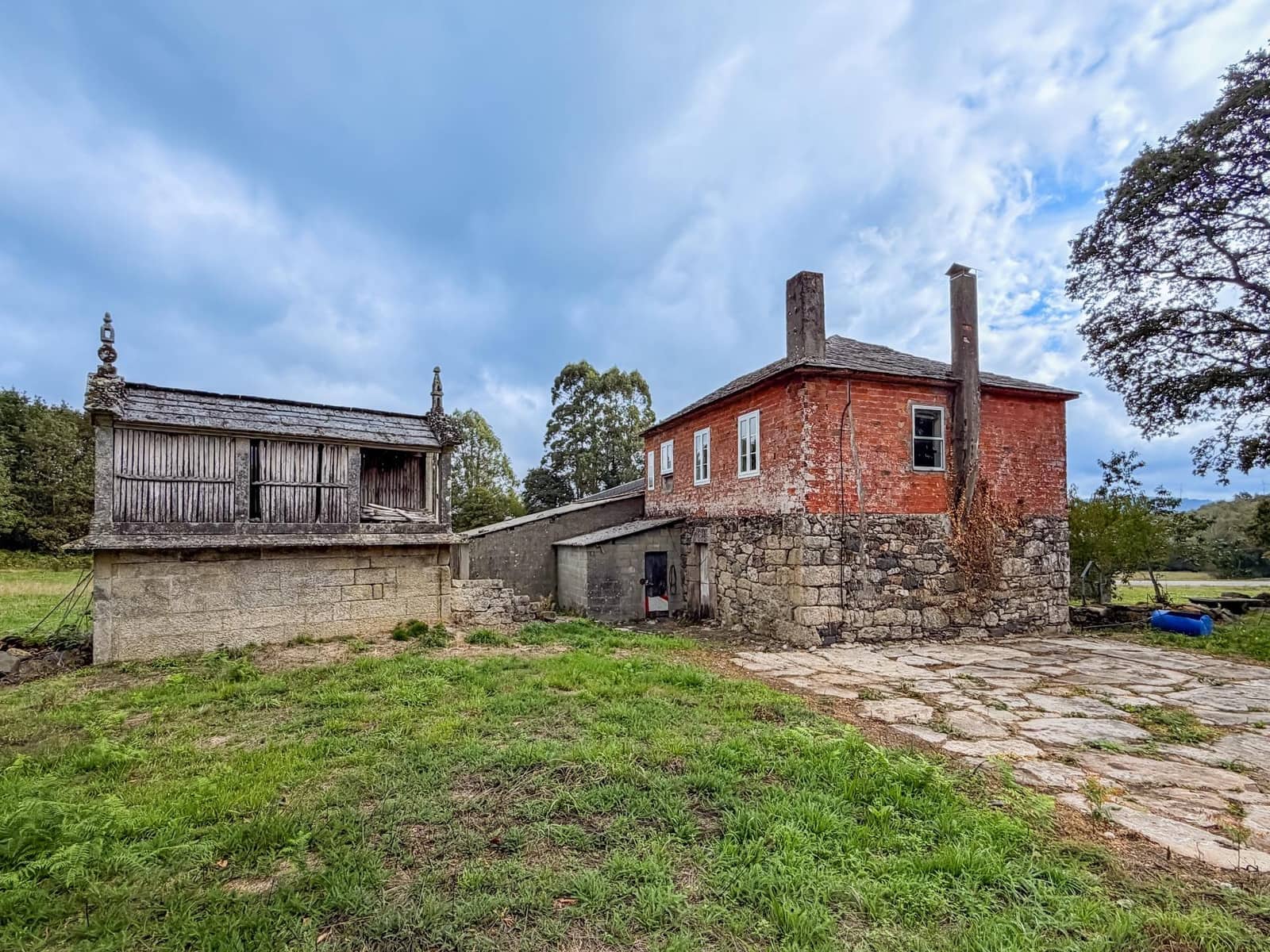 Finca/Herregård til salgs i Guitiriz - € 175 000 (Ref: 9185778)