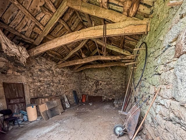 Finca/Herregård til salgs i Guitiriz - € 175 000 (Ref: 9185778)