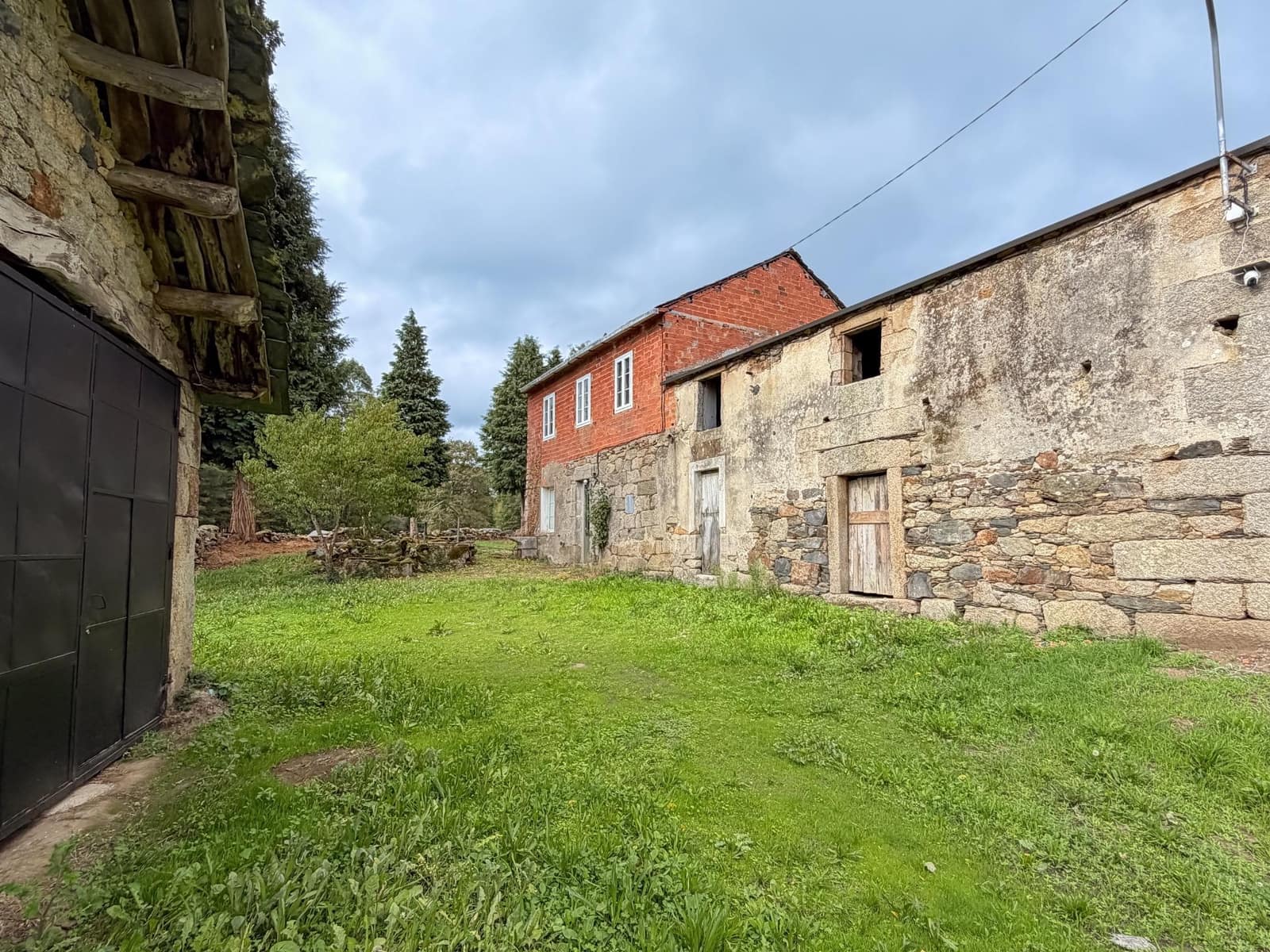 Finca/Herregård til salgs i Guitiriz - € 175 000 (Ref: 9185778)