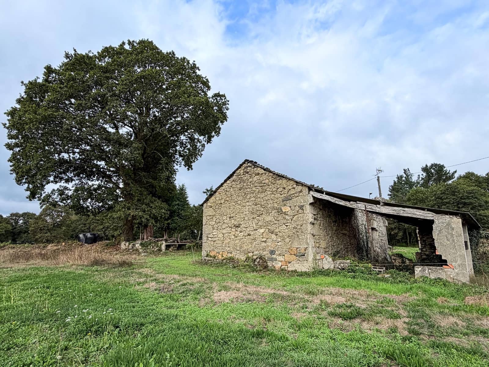 Finca/Herregård til salgs i Guitiriz - € 175 000 (Ref: 9185778)