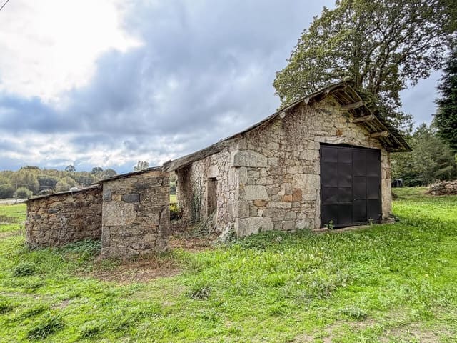 Finca/Herregård til salgs i Guitiriz - € 175 000 (Ref: 9185778)