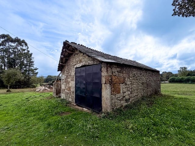 Finca/Herregård til salgs i Guitiriz - € 175 000 (Ref: 9185778)