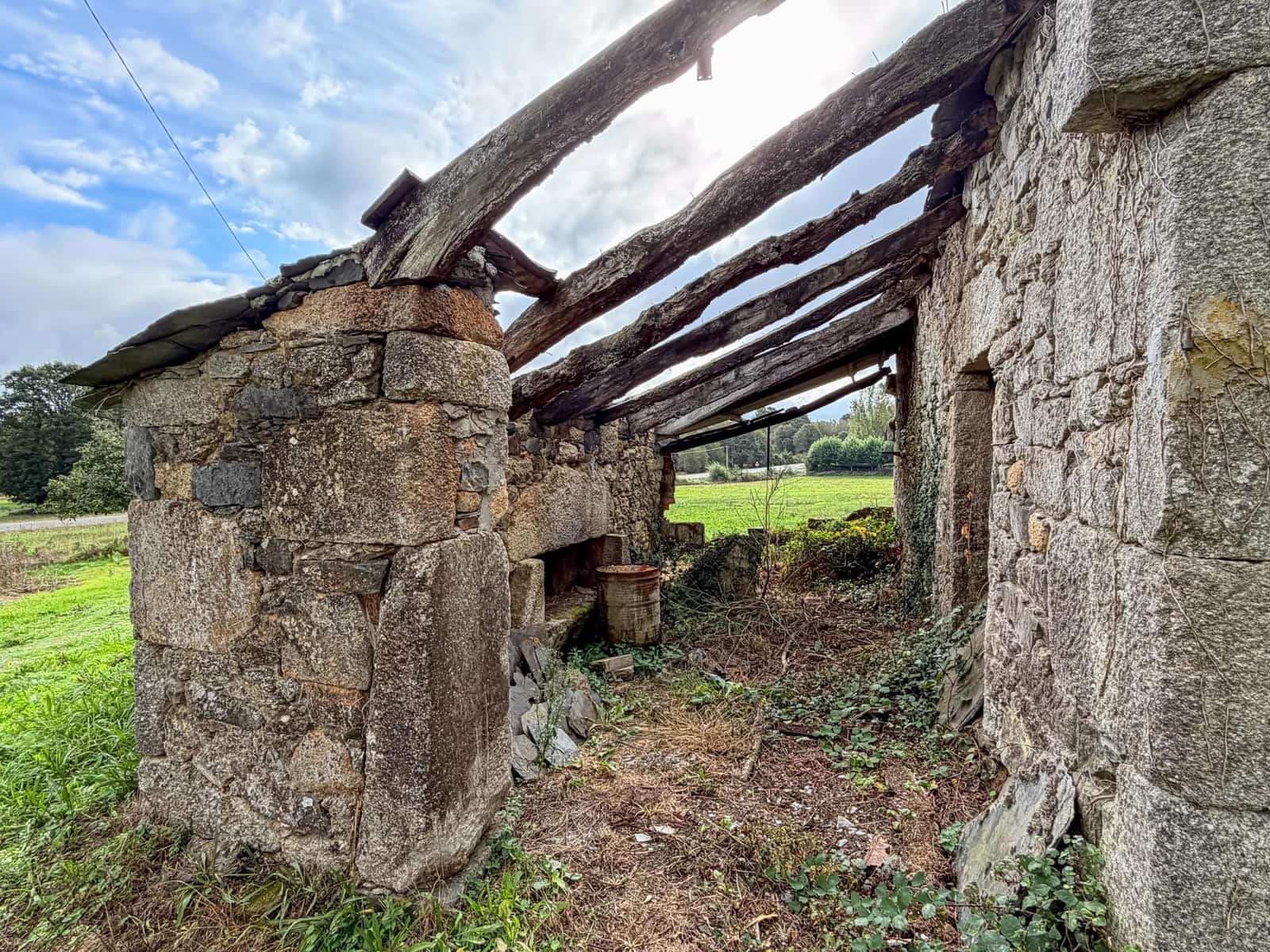Finca/Herregård til salgs i Guitiriz - € 175 000 (Ref: 9185778)
