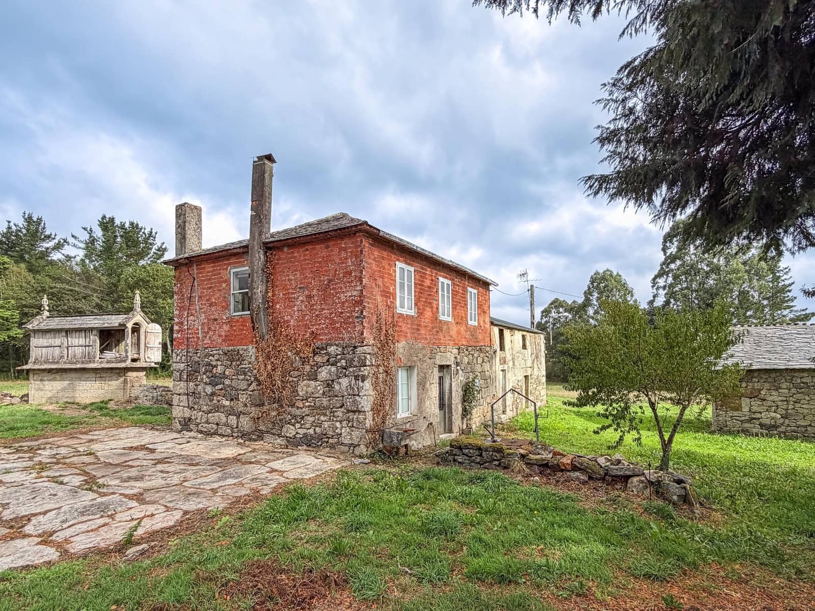 Finca/Herregård til salgs i Guitiriz - € 175 000 (Ref: 9185778)