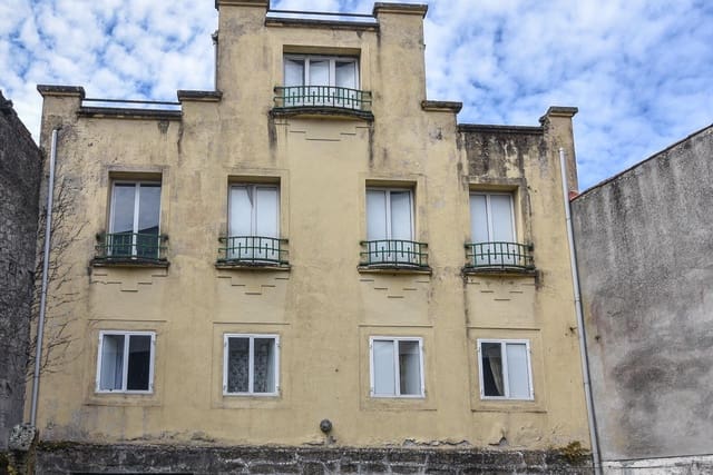 6 soverom Hus til salgs i Marín - € 125 000 (Ref: 9185783)