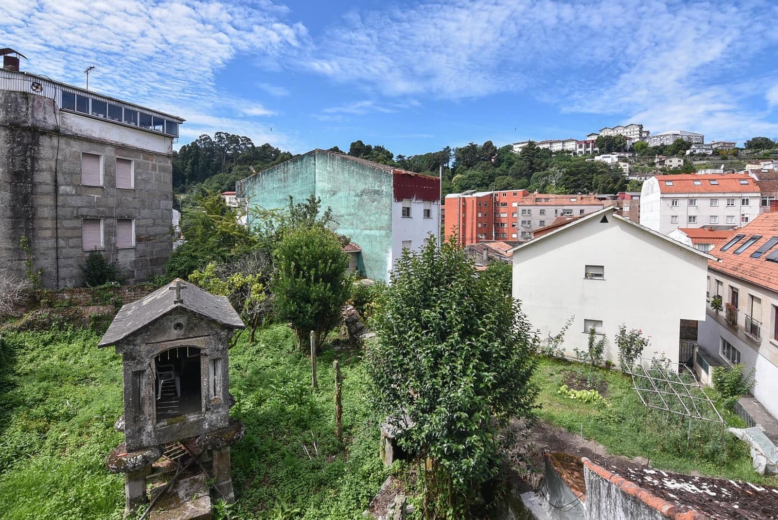6 soveværelse Byhus til salg i Marin - € 125.000 (Ref: 9185783)