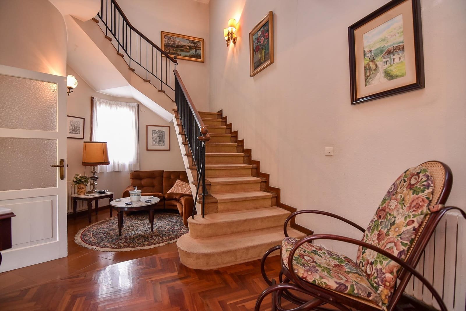 6 bedroom Villa for sale in A Coruna city with garage - € 950,000 (Ref: 9185785)