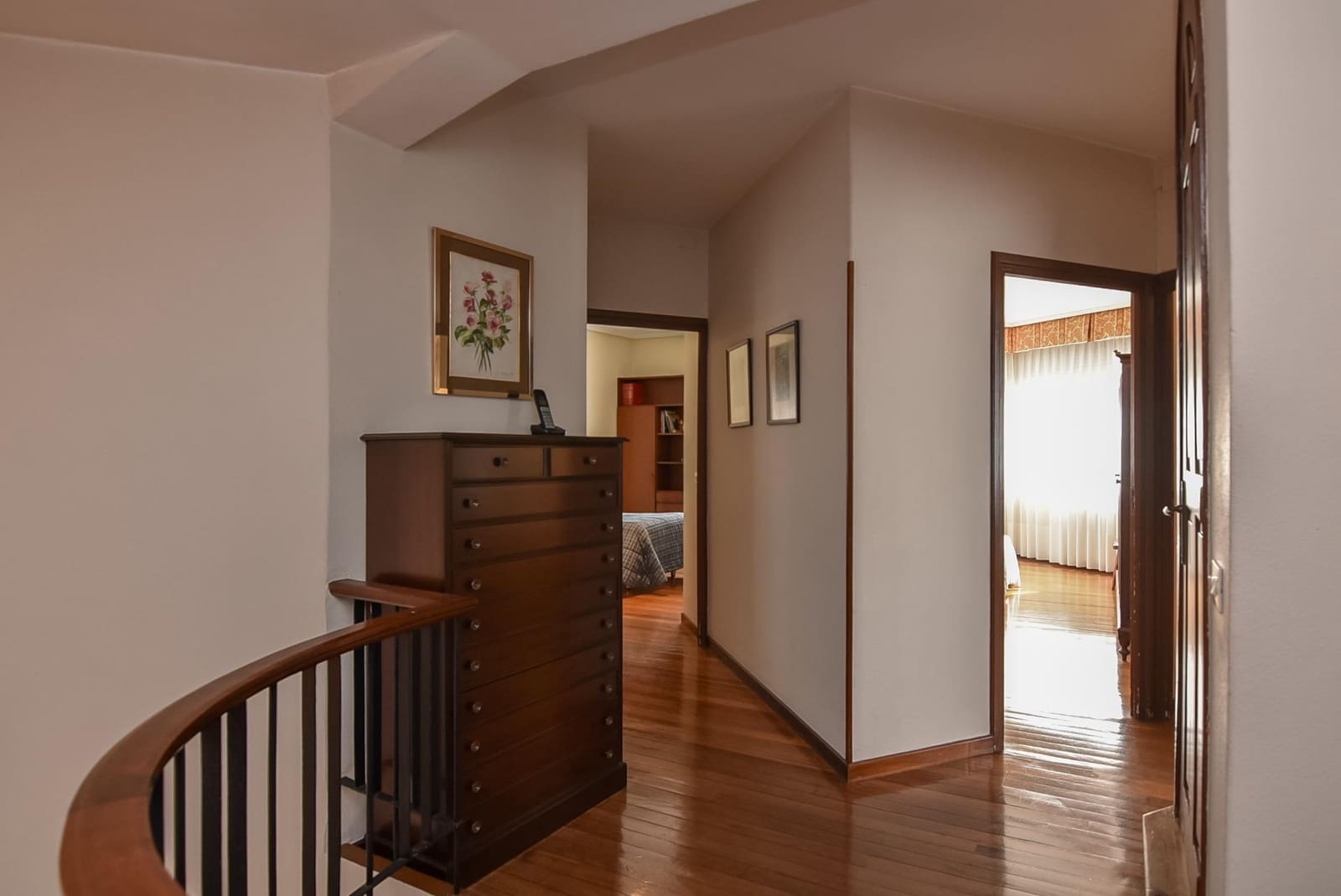 6 bedroom Villa for sale in A Coruna city with garage - € 950,000 (Ref: 9185785)