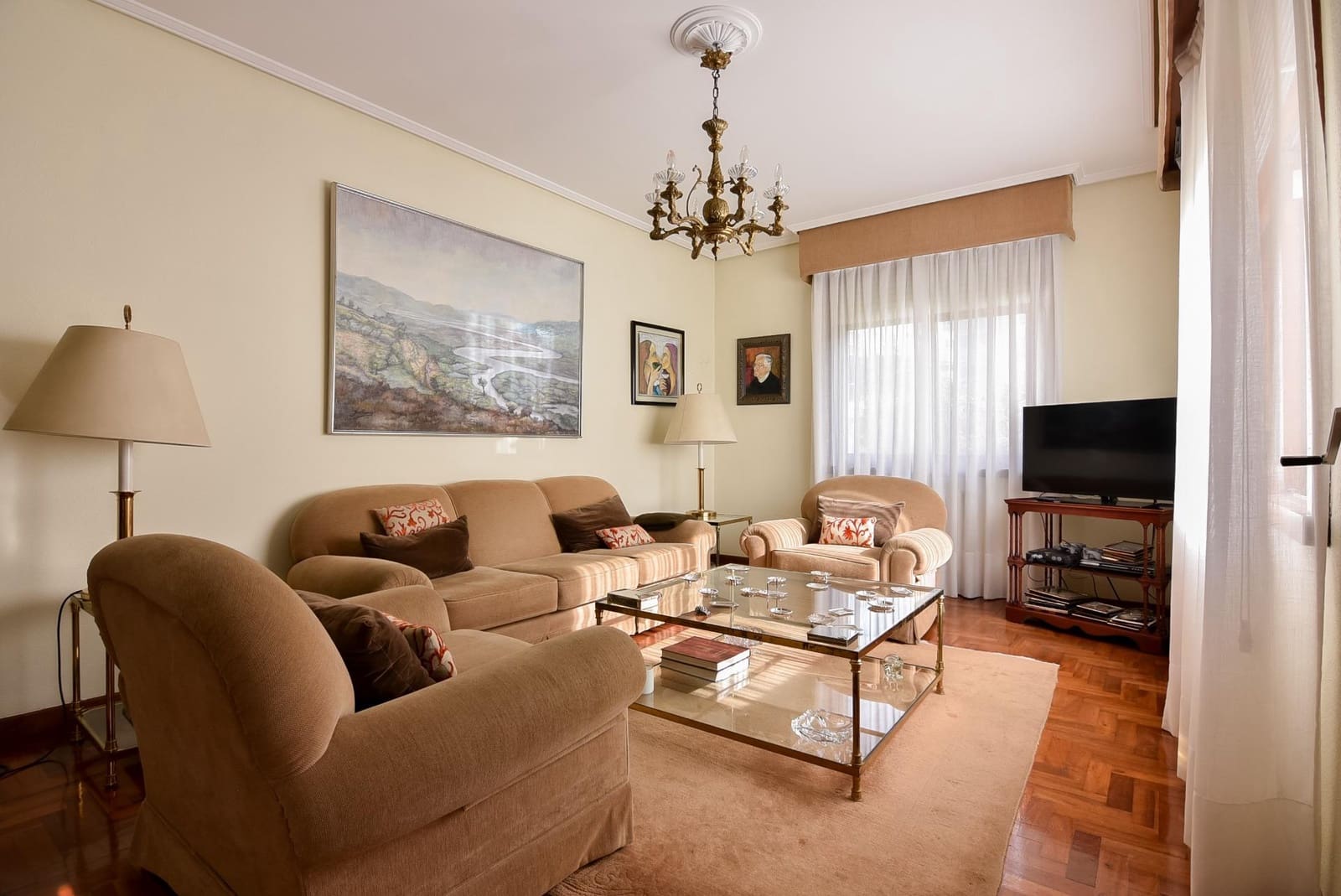 6 bedroom Villa for sale in A Coruna city with garage - € 950,000 (Ref: 9185785)