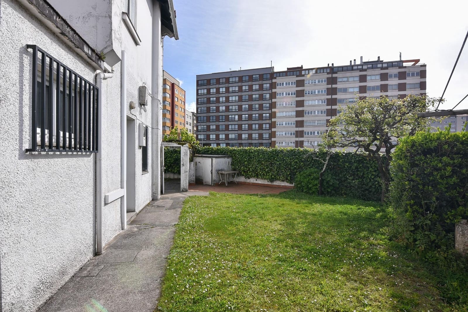 6 bedroom Villa for sale in A Coruna city with garage - € 950,000 (Ref: 9185785)