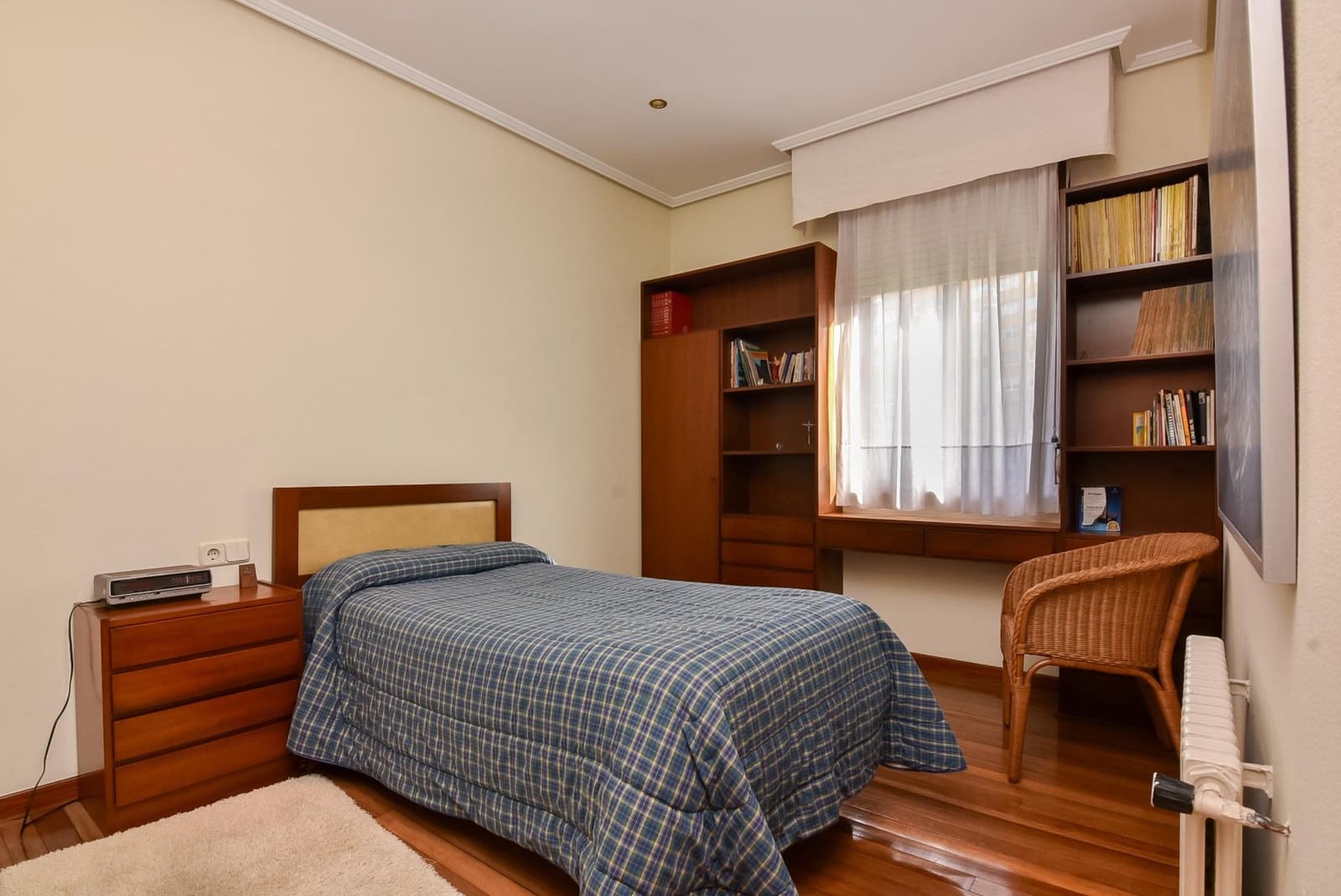 6 bedroom Villa for sale in A Coruna city with garage - € 950,000 (Ref: 9185785)