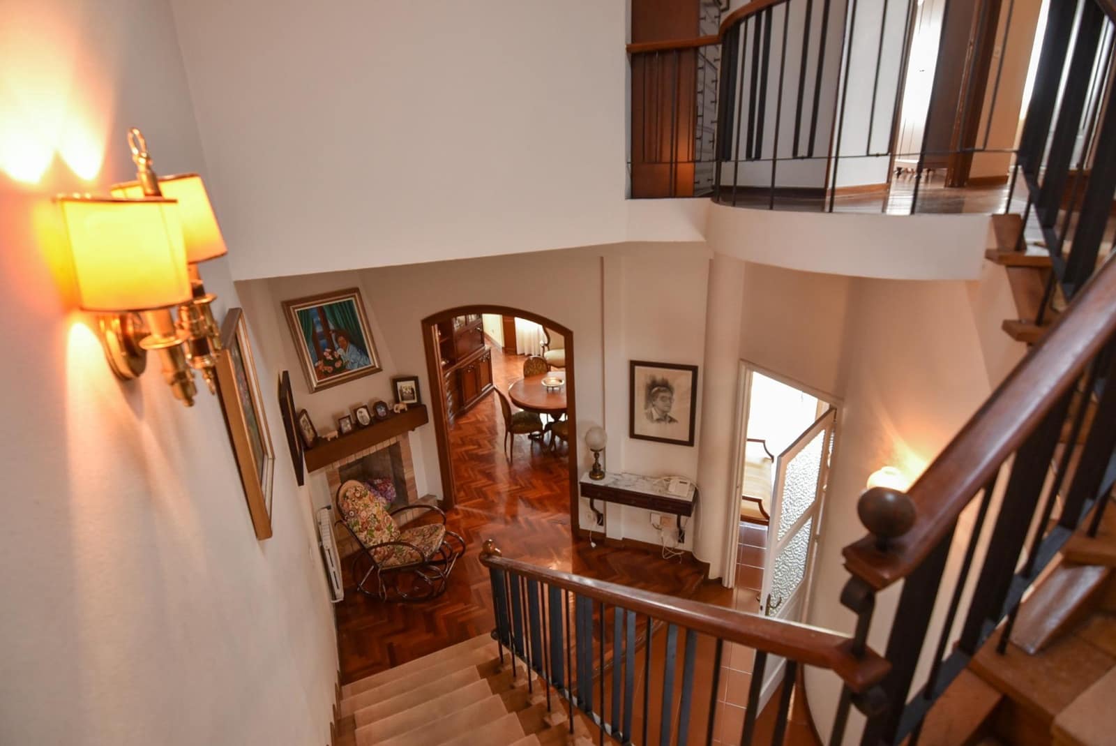 6 bedroom Villa for sale in A Coruna city with garage - € 950,000 (Ref: 9185785)