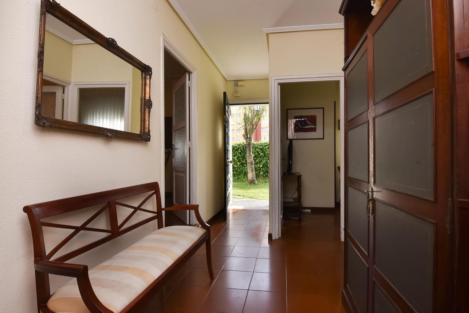 6 bedroom Villa for sale in A Coruna city with garage - € 950,000 (Ref: 9185785)