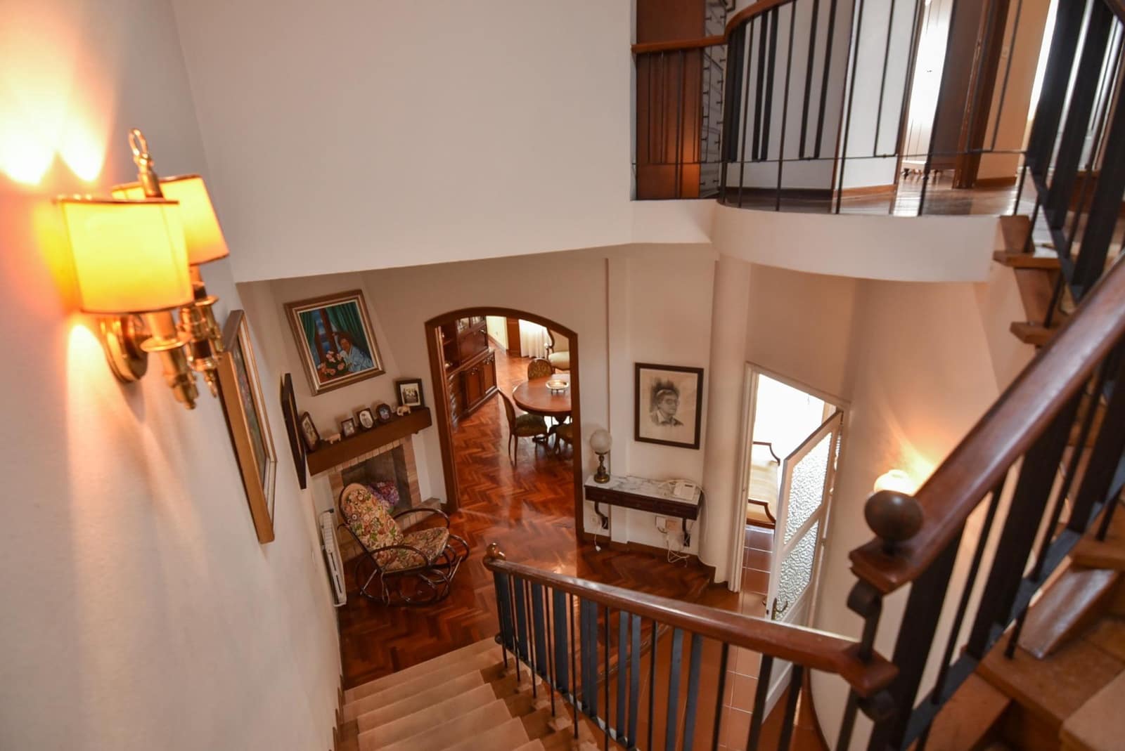 6 bedroom Villa for sale in A Coruna city with garage - € 950,000 (Ref: 9185785)