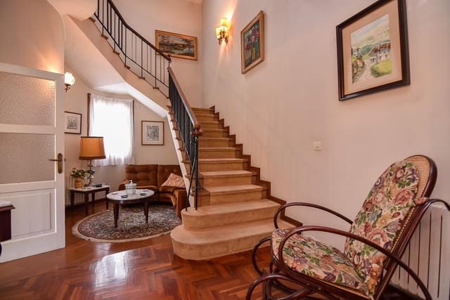6 soverom Villa til salgs i La Coruña by med garasje - € 950 000 (Ref: 9185785)