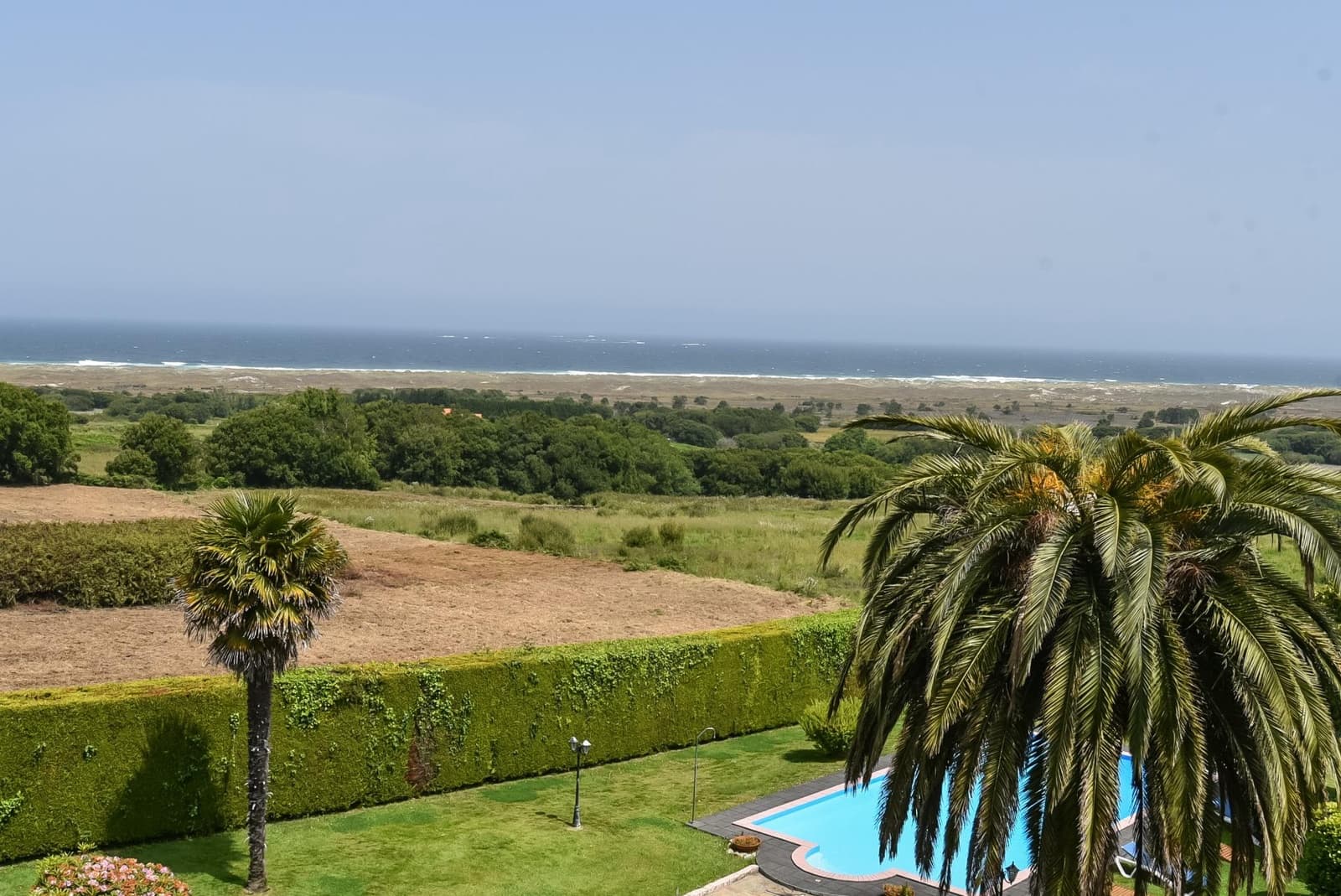 7 soveværelse Villa til salg i Carballo med swimmingpool - € 480.000 (Ref: 9185786)