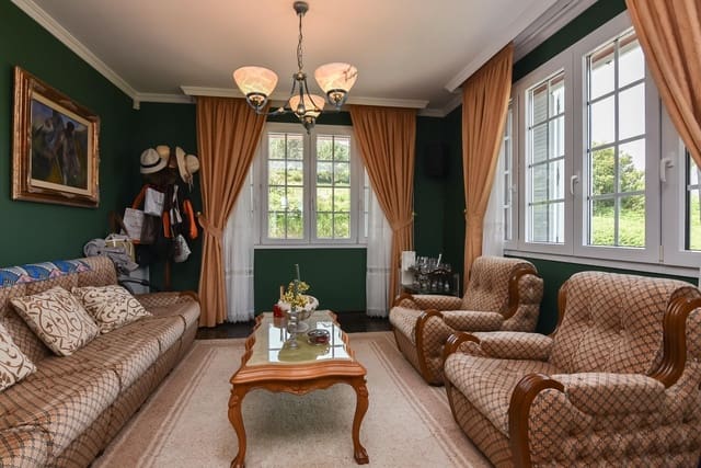 7 sypialnia Willa na sprzedaż w Carballo z basenem - 480 000 € (Ref: 9185786)