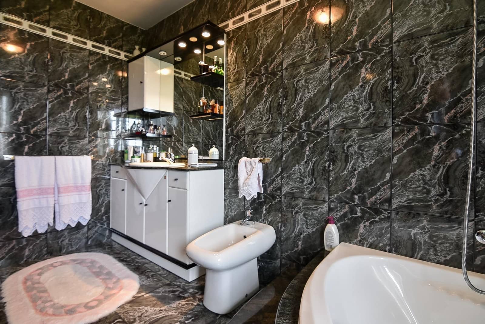 7 soveværelse Villa til salg i Carballo med swimmingpool - € 480.000 (Ref: 9185786)