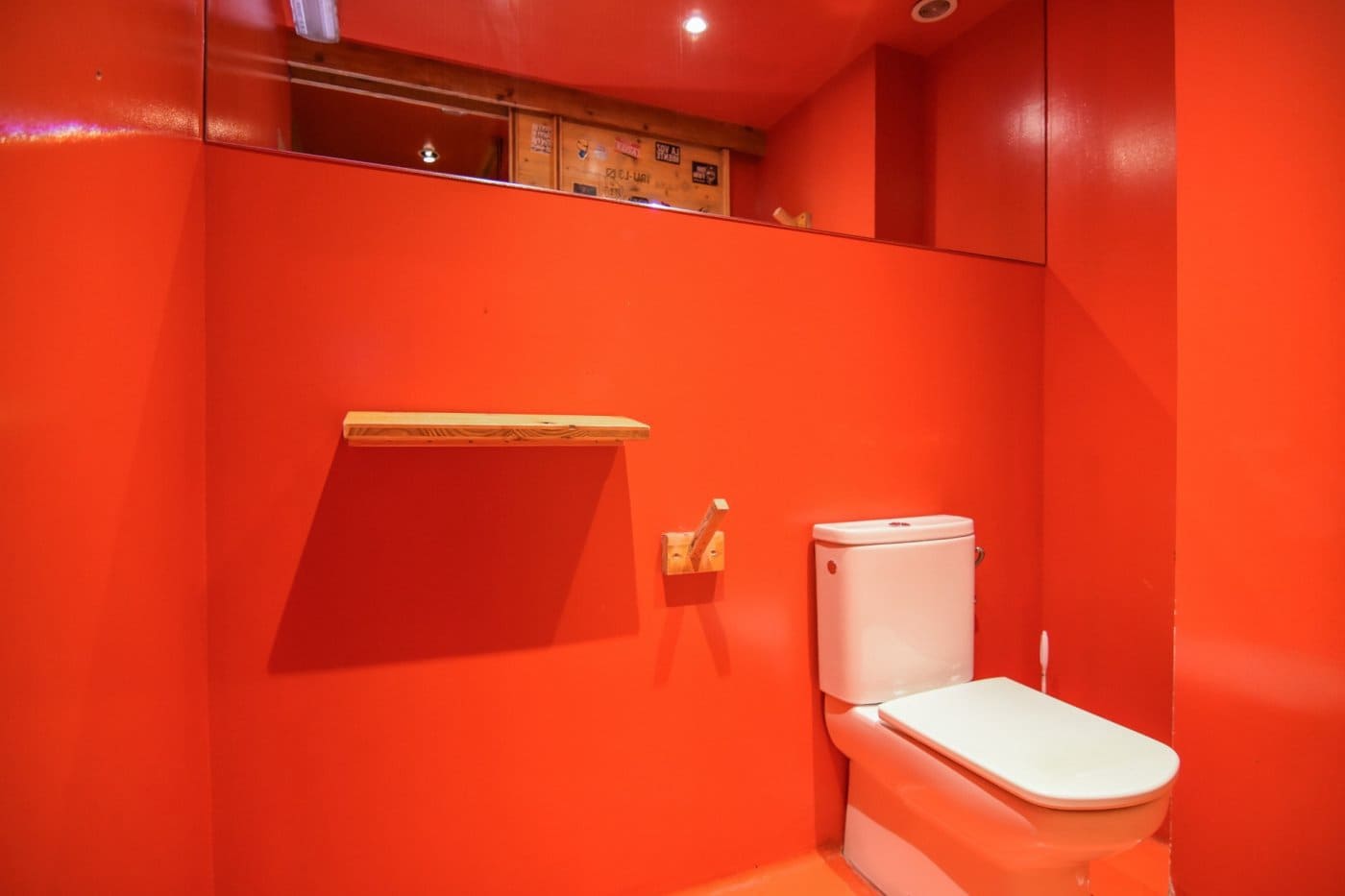 Kommersiell til salgs i La Coruna by - € 135 000 (Ref: 9185787)