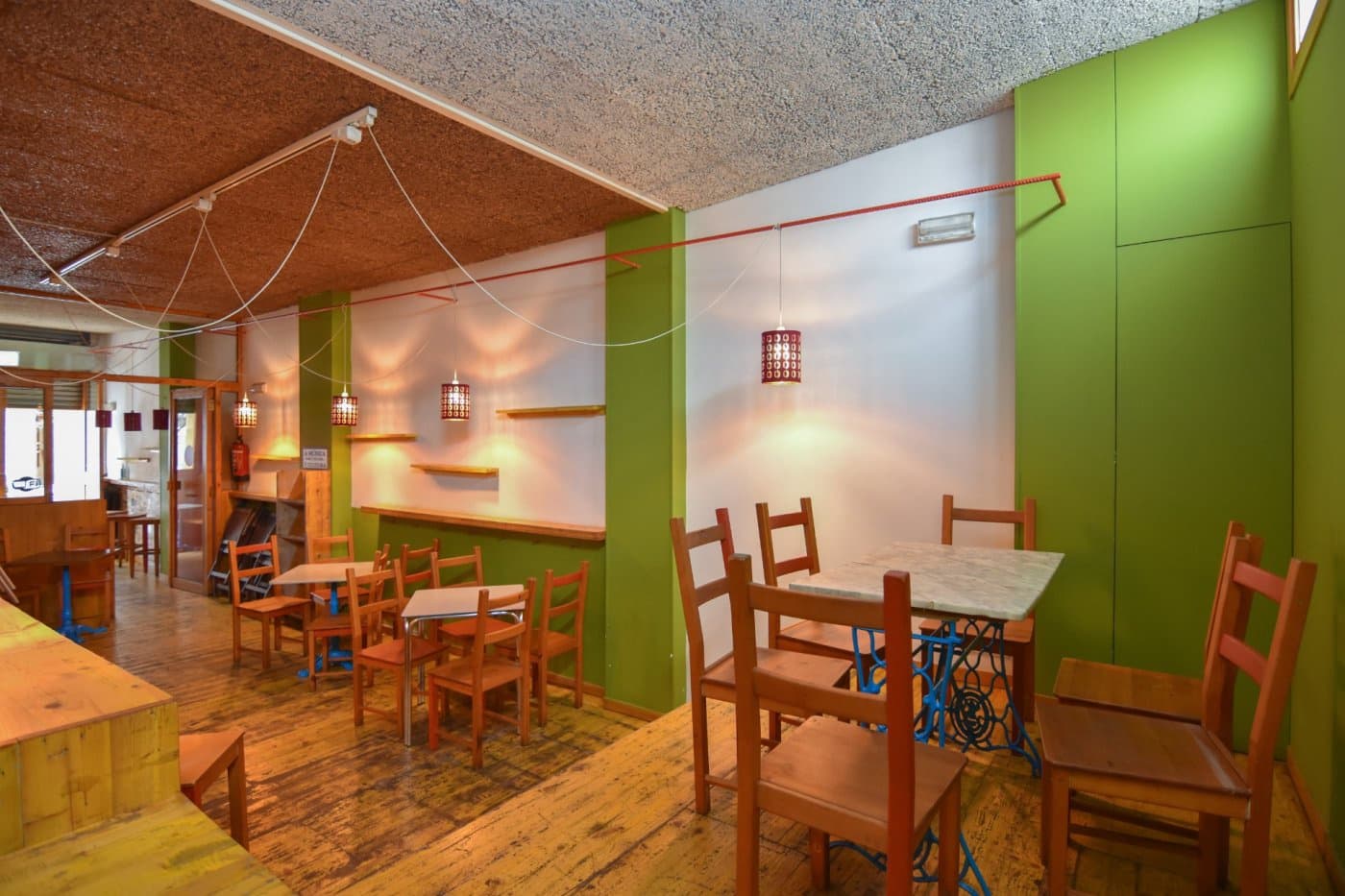 Kommersiell til salgs i La Coruna by - € 135 000 (Ref: 9185787)