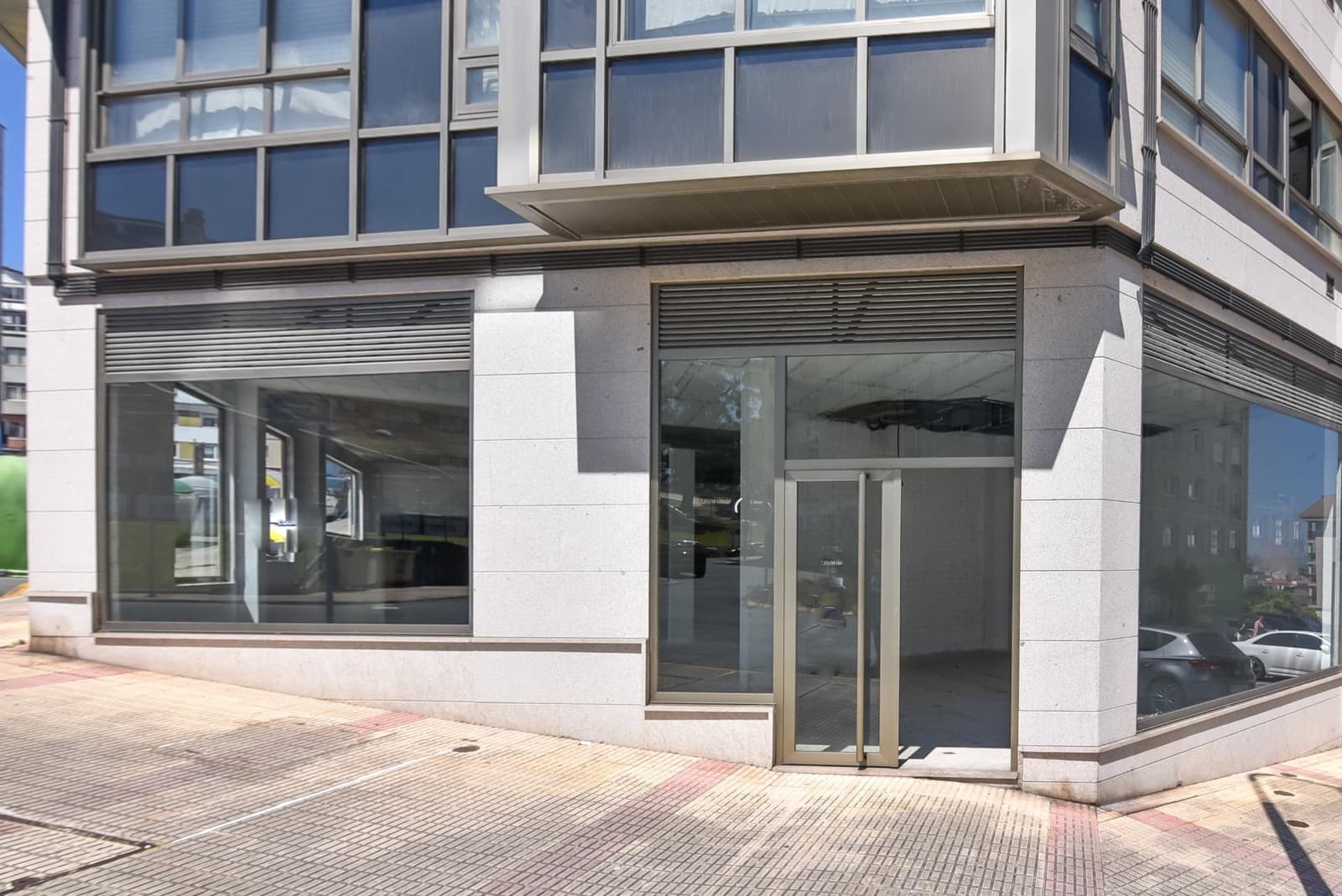 Commercial for rent in Culleredo - € 700 (Ref: 9185788)