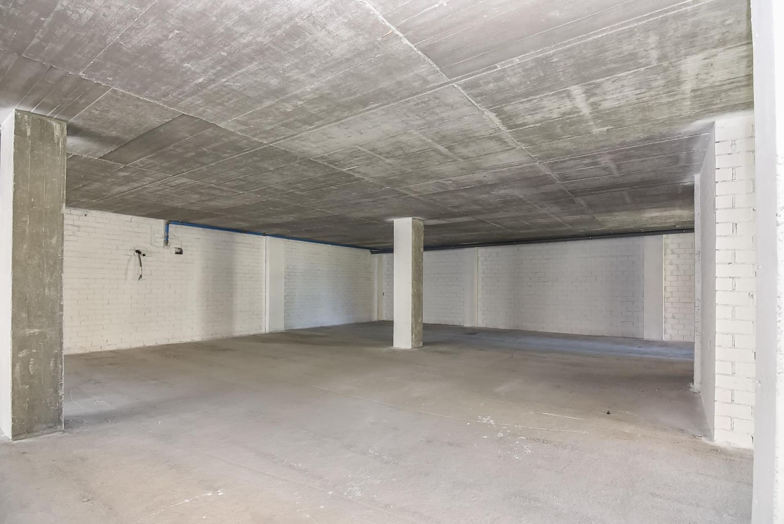 Commercial for rent in Culleredo - € 700 (Ref: 9185788)