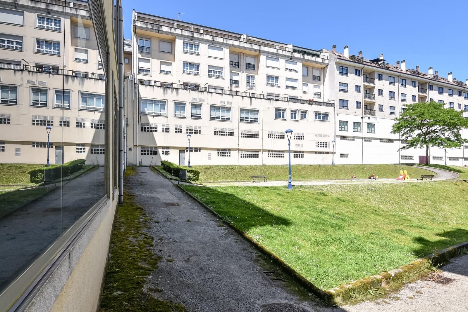 Commercial for rent in Culleredo - € 700 (Ref: 9185788)