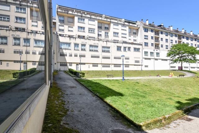 Erhverv til leje i Culleredo - € 700 (Ref: 9185788)