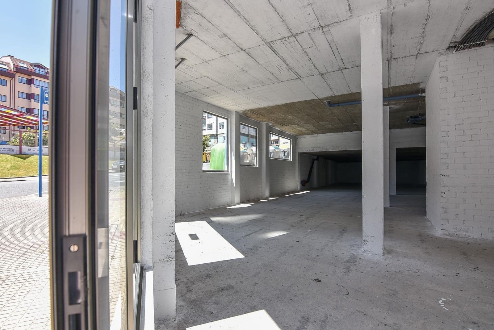 Erhverv til leje i Culleredo - € 700 (Ref: 9185788)