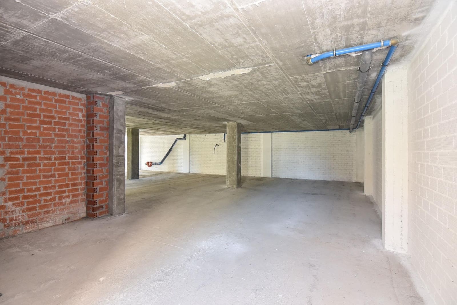 Erhverv til leje i Culleredo - € 700 (Ref: 9185788)