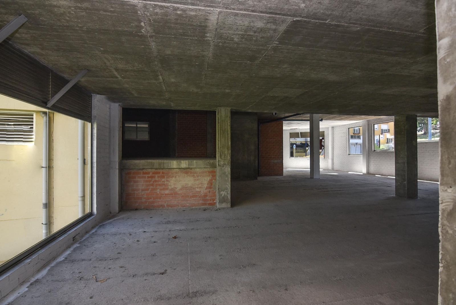 Erhverv til leje i Culleredo - € 700 (Ref: 9185788)