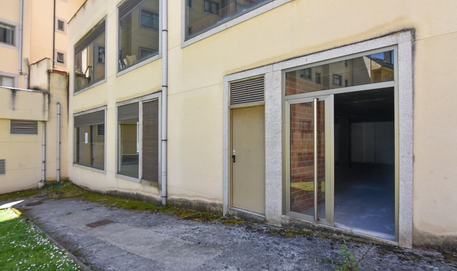 Erhverv til leje i Culleredo - € 700 (Ref: 9185788)