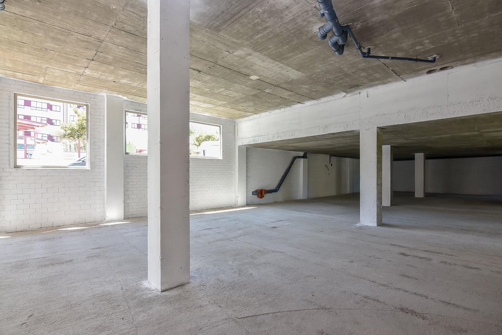 Erhverv til leje i Culleredo - € 700 (Ref: 9185788)