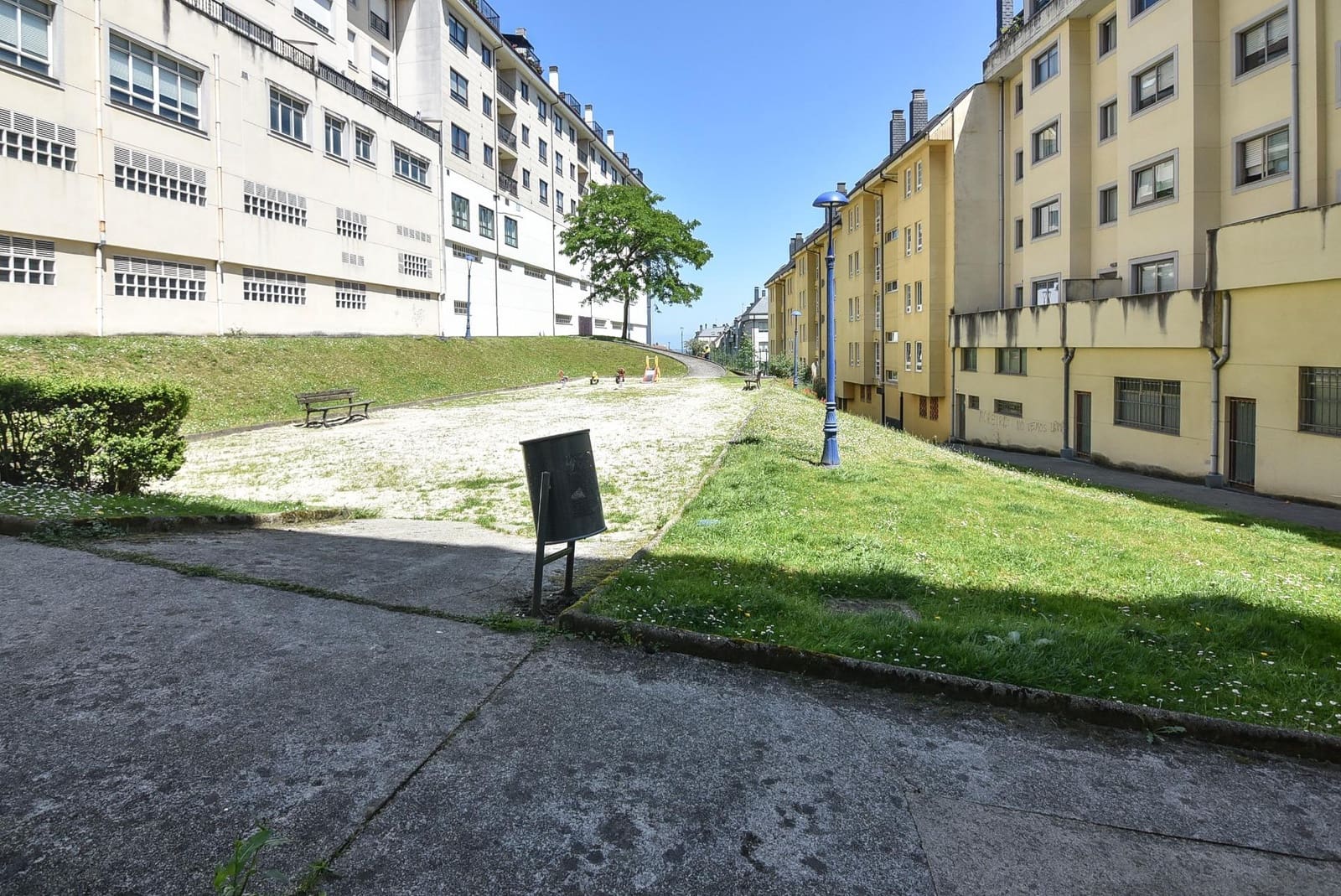 Erhverv til leje i Culleredo - € 700 (Ref: 9185788)