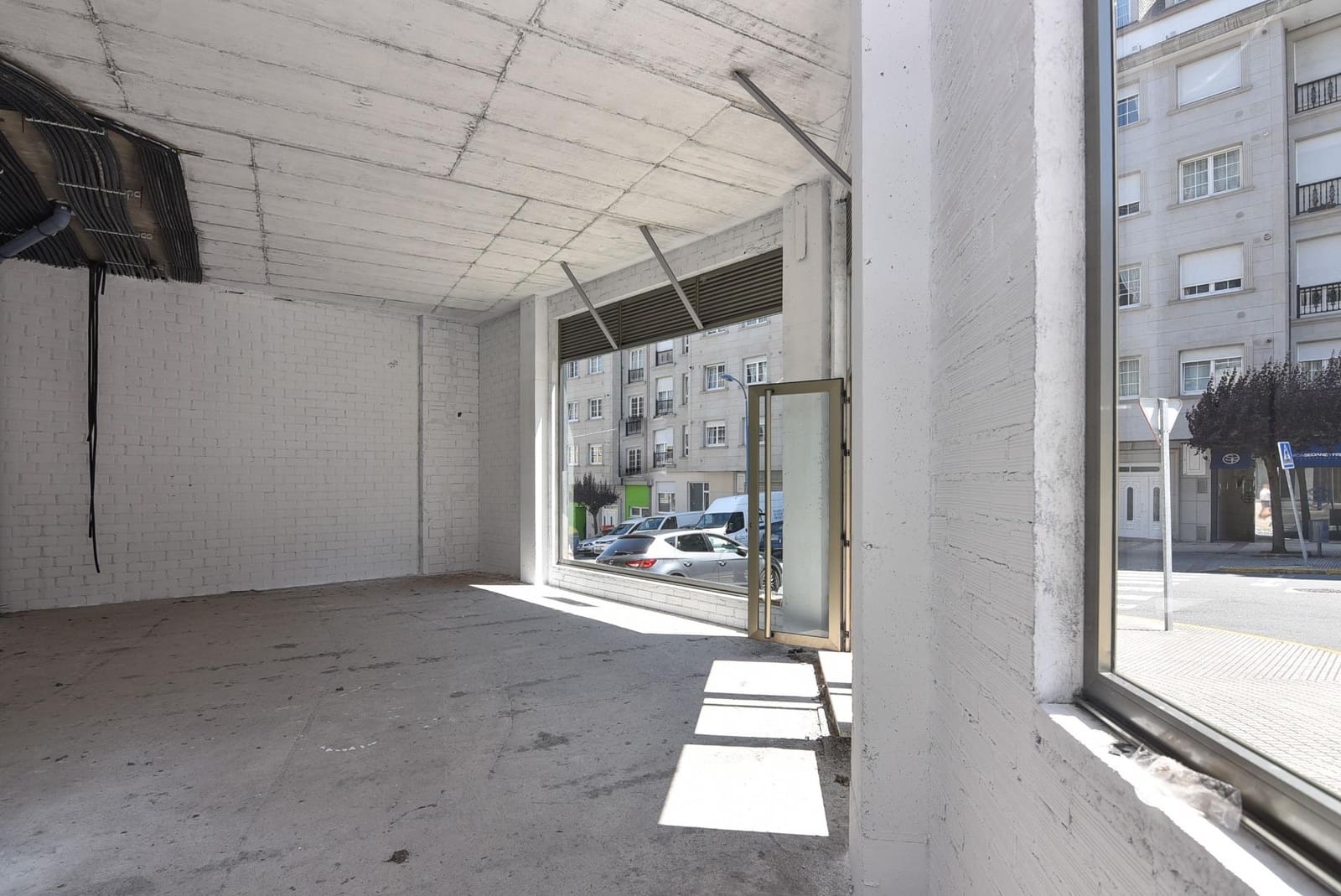 Erhverv til leje i Culleredo - € 700 (Ref: 9185788)