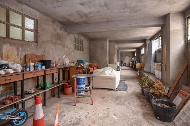 Erhverv til salg i A Coruña by - € 550.000 (Ref: 9185789)