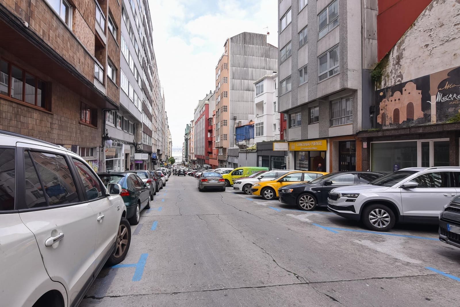 Commercial for sale in A Coruna city - € 550,000 (Ref: 9185789)