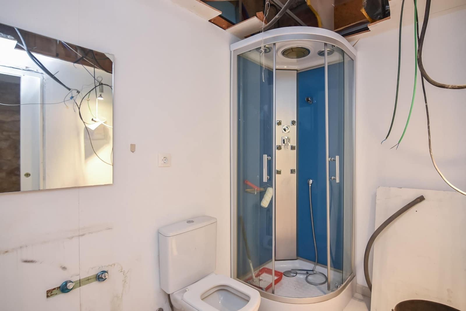 Erhverv til salg i A Coruna by - € 330.000 (Ref: 9185791)