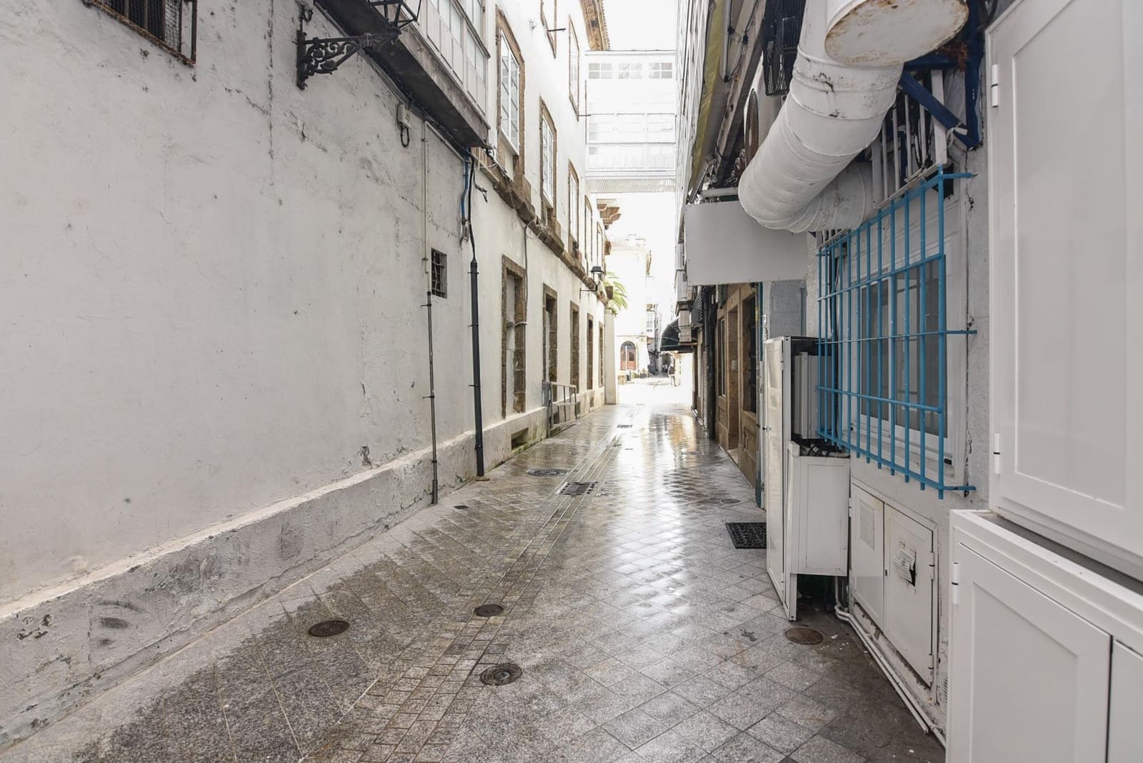 Erhverv til salg i A Coruna by - € 330.000 (Ref: 9185791)